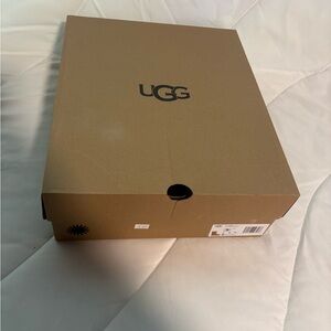 UGG 100% Authentic Empty Shoe Gift Box for Classic Shorts II Boots w/tissue 9